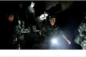 面对洪水自然灾害，武警商洛支队官兵将坚定步伐向前，用使命担当诠释忠诚本色。（段卫宗）#武警 视频封面