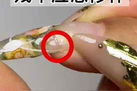 断甲修补偷懒法，应急修补哦，最好重新做#美甲延长甲 #美甲#断甲 #抖音小助理上热门 #美甲培训视频封面