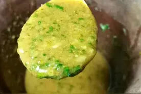 分享家常十香蒜汁做法 门前一片十香菜 整个夏天都不愁 拌啥都好吃#美食分享 #十香蒜汁 #调料@DOU+小助手 视频封面
