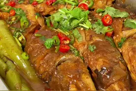 酱焖小河鱼地道的农家风味#美食#家常菜@抖音美食达人助手视频封面