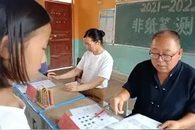 秦庄小学一年级下期非纸笔测试现场。#记录校园生活 #快乐学习快乐成长 #愿所有努力都不被辜负 #记录这一刻 视频封面