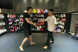 要么你击倒生活 要么被击倒再爬起来 #万象城韦德伍斯健身视频封面