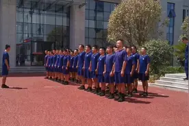 🌱凤凰山庄幼儿园🌱 参观消防大队社会实践活动  🧯消防零距离视频封面
