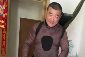 来吧展示 石斑鱼腾空出世 #奇妙的海洋 感谢海洋给海之子大太子的营养品 我都无语了 是什么让他天天打到大石斑鱼的视频封面