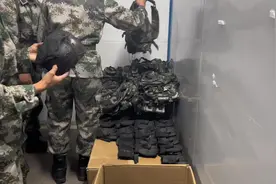 青春有很多颜色，很庆幸我们的青春里有迷彩的颜色。视频封面
