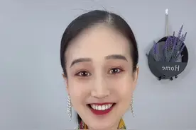 小方巾的10种系法，让你上班天天不重样#方巾多种打法视频封面