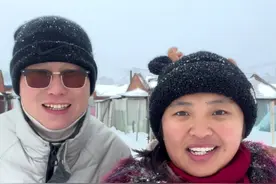 2023年的大雪正以铺天卷地的气势在下着#想邀你看一场东北初雪 #暴雪来袭视频封面