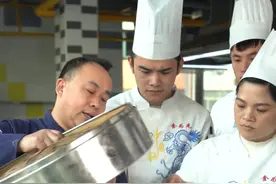 包子水里加入了白醋、原来功效这么大、很多人还不知道#包子 #抖音小助手 @企业号小助手