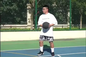 退一步海阔天空 后撤步内心轻松  夕阳西下后撤步 神采奕奕 7777@东契奇LukaDoncic #撤步出奇#全网挑战东契奇后撤步#后撤步777视频封面