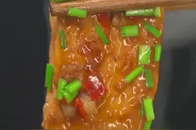 豆腐在家怎样煎才会不粘锅呢？学会了你也秒变大厨#美食 #家常菜视频封面