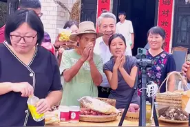 共24名大咖主播同时上线，为罗田农产品代言，谢谢你们，感谢#优质农产品 #抖音助农 #乡村振兴 #新农村计划2022 @谷哥（徐志新）视频封面