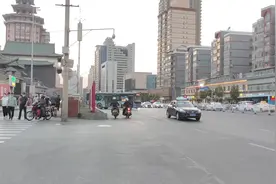 #兰州公交 【吃车线路再度调车】因44路转厂后 部分车辆停摆待料视频封面