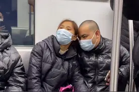 女人抚摸男人的脑袋时，我承认，我羡慕了，若是以前，我会问自己，到底输在哪里了？ 现在，放下了，但我仍然相信爱情……视频封面
