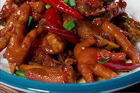 红烧鸡爪在家怎么做，才能鲜香入味软烂脱骨呢，爱吃的你可一定要看好了#红烧鸡爪 #家常菜 视频封面