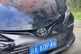 凯美瑞买什么颜色好看？我推荐白色，其次欧泊银，黑色第三，钛灰银第四！黑色不耐脏，划痕明显是硬伤！#凯美瑞