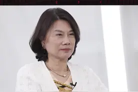 在我们公司女生不能留长发,#董明珠:你要么剪掉要么盘起来!视频封面