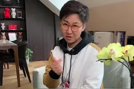 同品牌的电器线上线下购买到底有啥区别？#装修 #装修设计 #电器 #家用电器视频封面