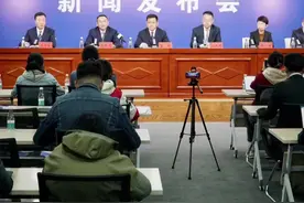 #宁聚正能量 #人才引进 #奖励 宁夏将加大优秀人才奖励力度，自治区政府特贴标准由1.8万元提高至5万元@抖音短视频视频封面