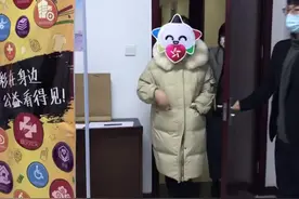 #陕西彩民花18元中1800万大奖 疫情期间兑奖推迟～当事人：感觉不像是真的！#陕西dou知道视频封面