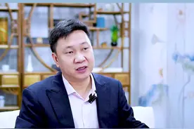 一模一样的东西，但是同行比你卖得便宜，你怎么办？肯定不是也去降价#商业思维 #创业 #实体店 视频封面