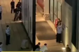 这一脚真帅！#警察 视频封面
