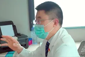 中老年女性出现游走性腰背部疼痛 怎么办？#医学科普 #游走性疼痛 #骨质疏松 视频封面