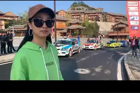 厉害了我的大贵州，在晴隆天险公路二十四道拐举行汽车拉力赛，看看有多刺激#不可思议黔西南#多彩贵州dou起来视频封面