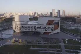 茱莉亚学院，中国唯一一家分校开在了天津滨海新区听说学费很贵。视频封面