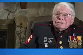 百岁二战老兵谈美国现状潸然泪下 ：“这不是我为之而战的国家”视频封面