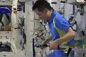 航天员的“太空健身房”长这样：太空跑台，动感单车一应俱全，航天员花式体能锻炼又帅又可爱！#中国空间站#健身视频封面