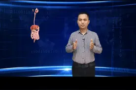 睡觉时吃东西，尤其是油腻的东西很难消化，你睡了，它还在工作视频封面