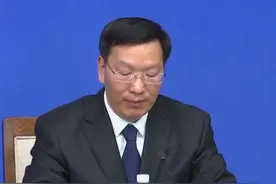 实施三孩生育政策及配套支持措施：山东省提出设立3岁以下婴幼儿父母育儿假、独生子女父母护理假视频封面
