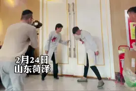 婚礼现场，哥哥请来机甲“战士”护送妹妹入场，网友：好酷！实力宠妹视频封面
