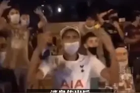 梅西将离队巴萨，球迷聚集巴萨办公室高喊巴萨主席巴托梅乌要求他辞职视频封面