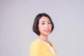 #刘畊宏直播健身为何这么火 #刘畊宏回应粉丝破2000万 “过气”男明星刘畊宏：直播多次被封，却一夜爆火#大v说 #大v说热点 #大v快评 @DOU+小助手 视频封面