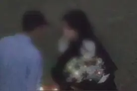 贵阳一学校女生当众表白，男生鞠躬拒绝后转身离开。网友：拒绝也是一种尊重。#高校 #表白 #不懂爱情 视频封面