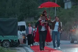 第一眼就喜欢的人，真的可以喜欢很久很久，久到白头偕老！（下集视频封面