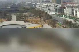 风筝挂在高压线上，淮安供电部门用“六脉神剑”解决！视频封面