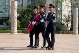 山东高院的升旗仪式视频封面