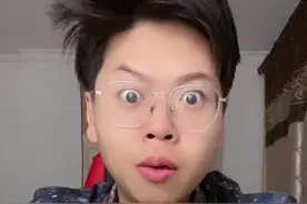 今晚王者正式停服#荣耀萤火计划视频封面