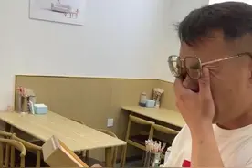 叶子换饭挑战，今天挑战马玉林麻辣烫，老板真的是个性情中人，有大爱的人，爱心服务，帮助了很多需要帮助的人，最后竟然把我看哭了……#叶雕 #人间烟火 #非遗文化视频封面