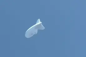 在山东威青高速海阳段上空发现一奇怪飞行物。谁认识这是什么？ #元梦妈妈视频封面