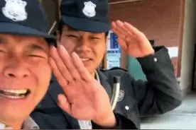 保安亭里没有爱，只有快递和外卖。#搞笑#看一遍笑一遍 #幽默段子 #意想不到的结局视频封面