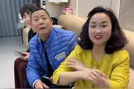 公公还是抢不过我#欢乐时刻 #段子 #万万没想到 #哈哈哈娱乐一下😂😂😂视频封面