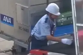 各国机场的行李箱搬运，哪个最好哪个最差？#行李箱 #机场视频封面