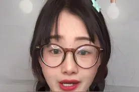 五颜六色的泡泡糖，我喜欢蓝色 #糖果 #网红糖果 #童年记忆小零食 #年货新选择轩妈蛋黄酥视频封面
