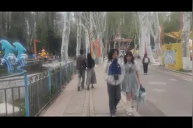 节假日，中山公园，地铁2号线，路过随拍#假期游玩 #景点打卡视频封面