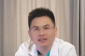 冰箱里的东西孕妇最好不要直接拿出来就吃，一个可能有李斯特菌 ，另一个也可能会造成腹泻 #医学科普 #孕期知识 #怀孕 #新手爸妈必看 #硬核健康科普行动视频封面