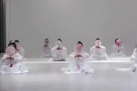 少儿古风舞蹈推荐《繁花》完整版。歌曲好听，舞蹈动作简单易学视频封面