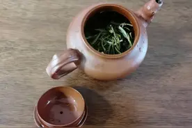 戒定慧三学，也称三无漏学，是佛教最重要的修行原则视频封面